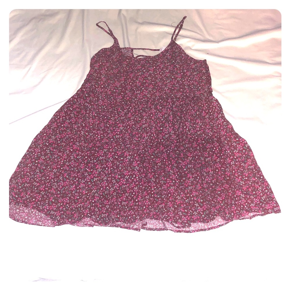 Pretty red/pink mini dress that screams summer!